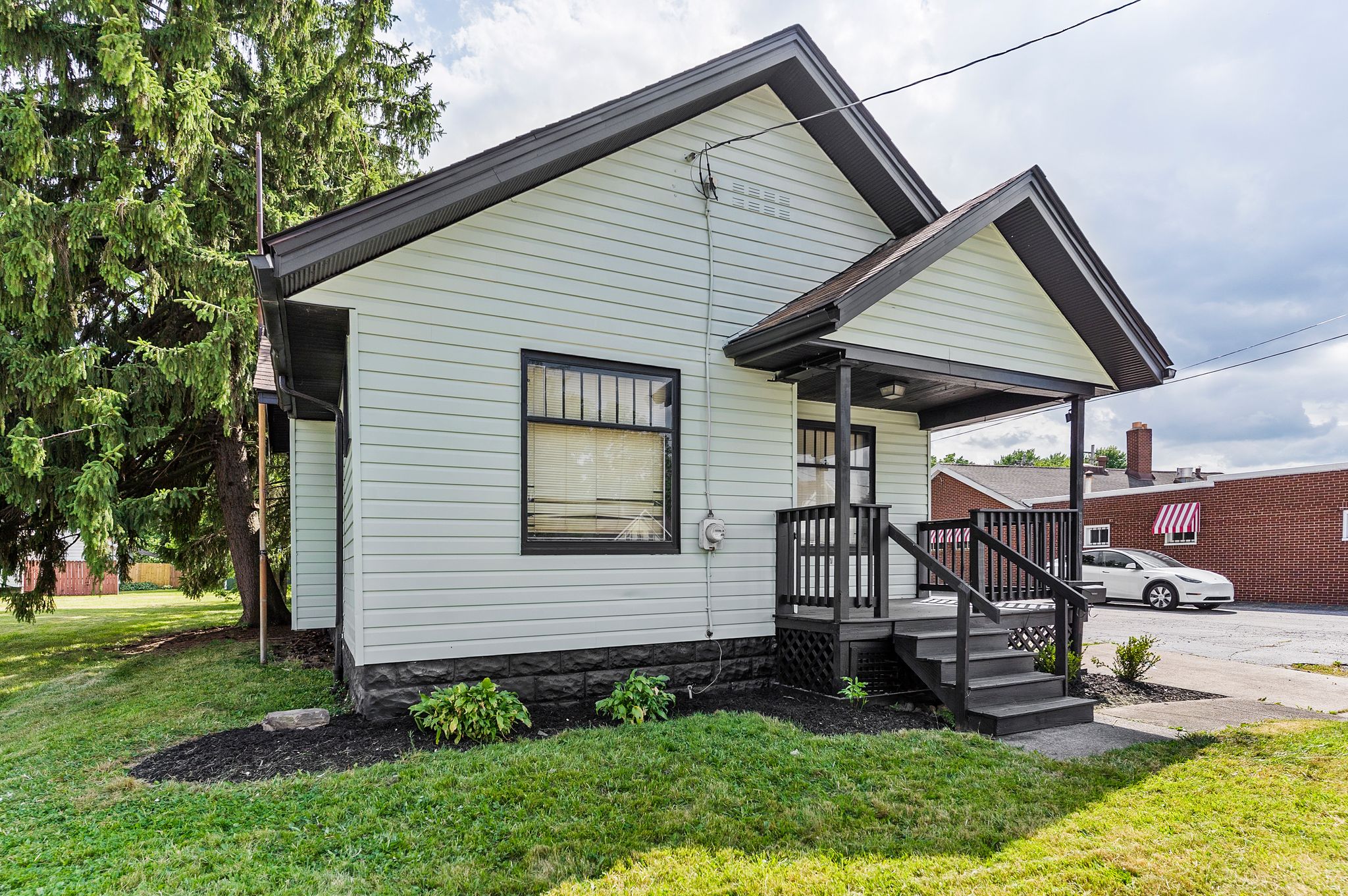 2232 Youngstown Road Southeast
